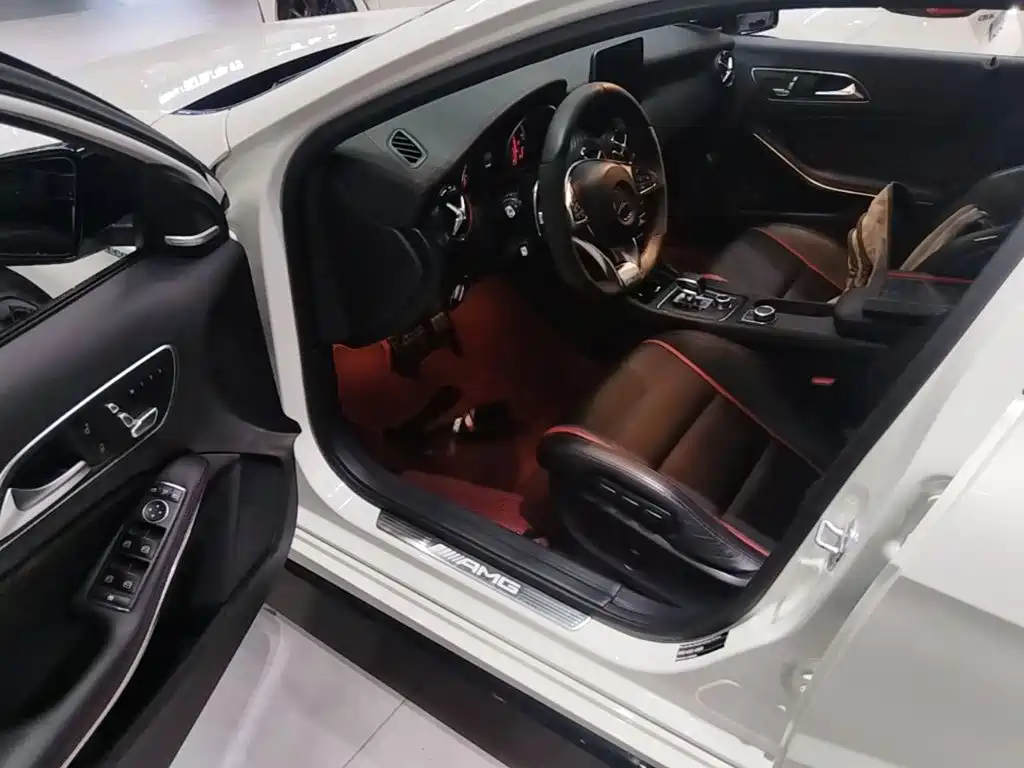 Mercedes-Benz A-Class AMG (Import) — миниатюра 16