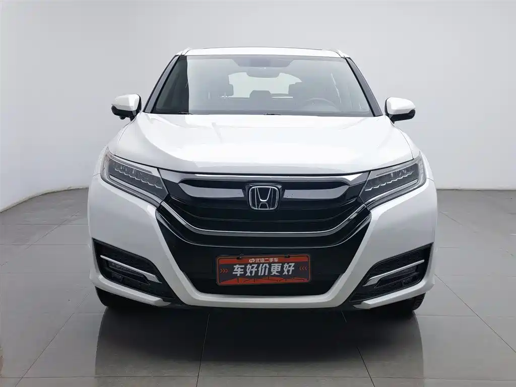 HONDA UR V