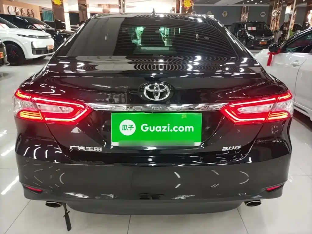 Toyota Camry — миниатюра 6
