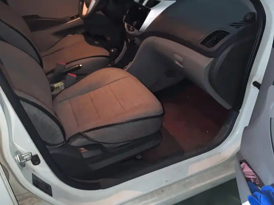 Hyundai Verna — миниатюра 8