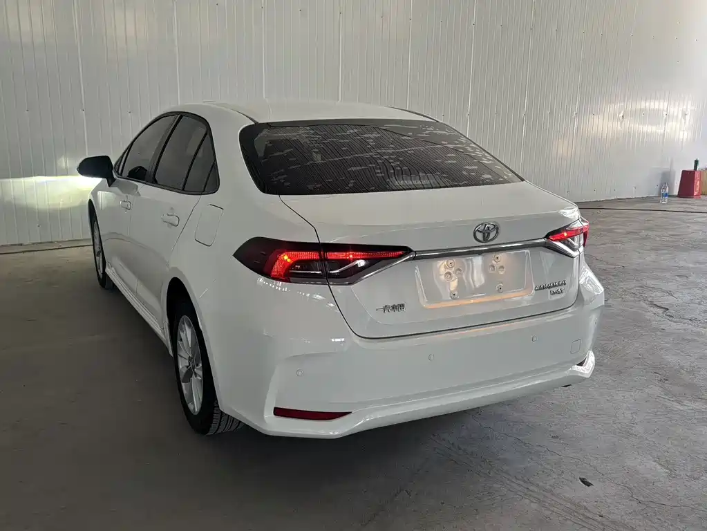 Toyota Corolla — миниатюра 5