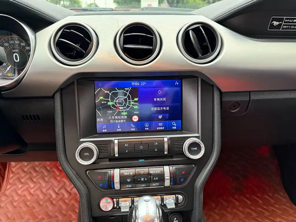 Ford Mustang — миниатюра 10