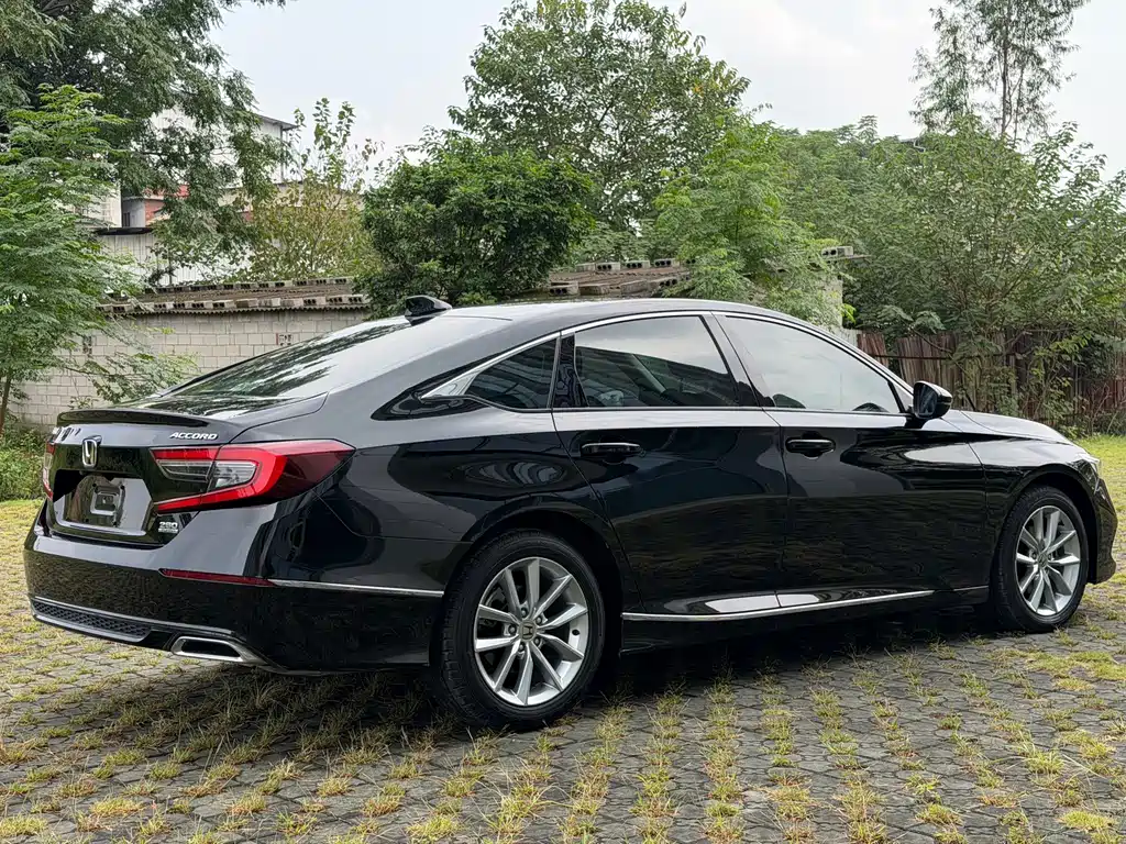 Honda Accord — миниатюра 4