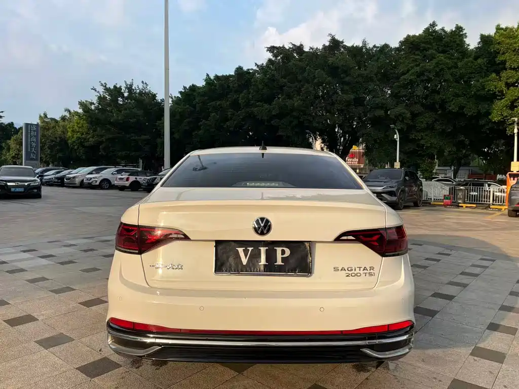 Volkswagen Sagitar — миниатюра 6