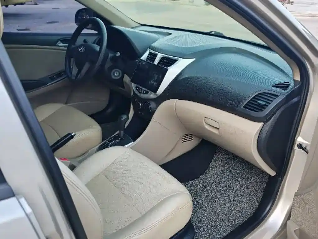 Hyundai Verna — миниатюра 7