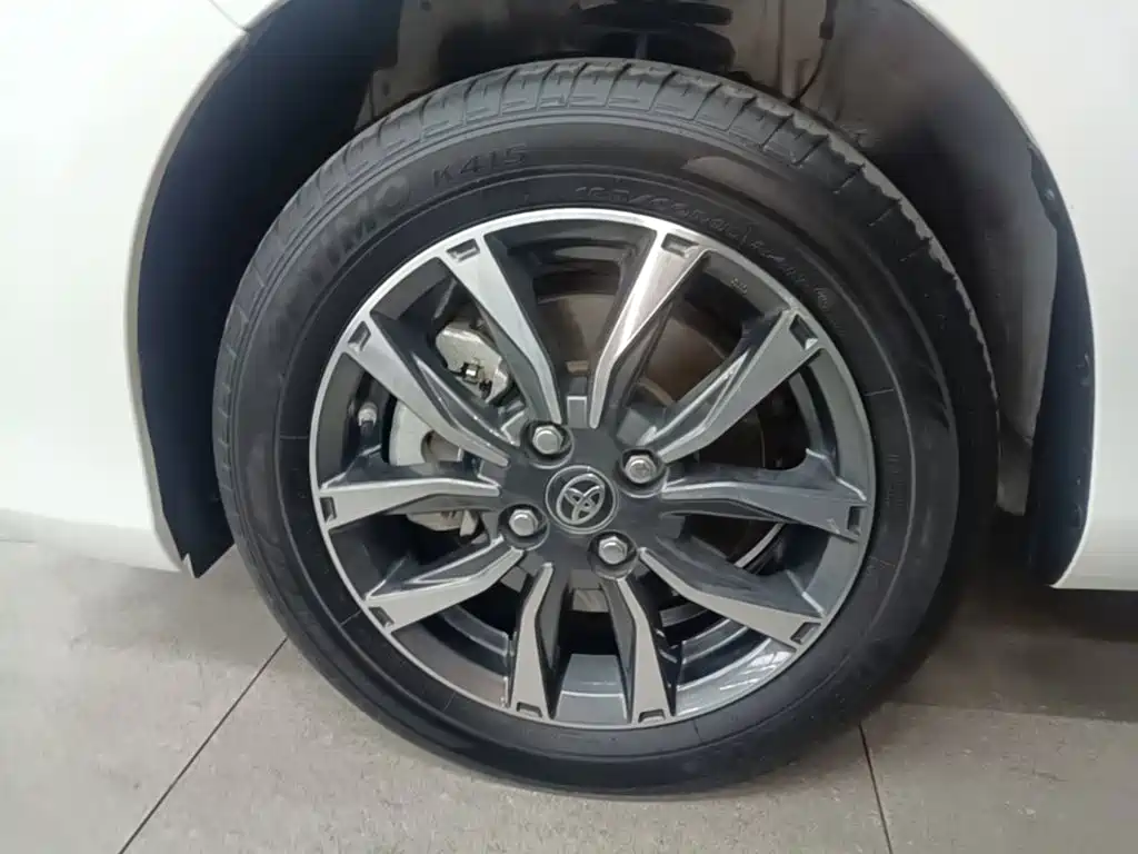 Toyota Yaris L — миниатюра 23