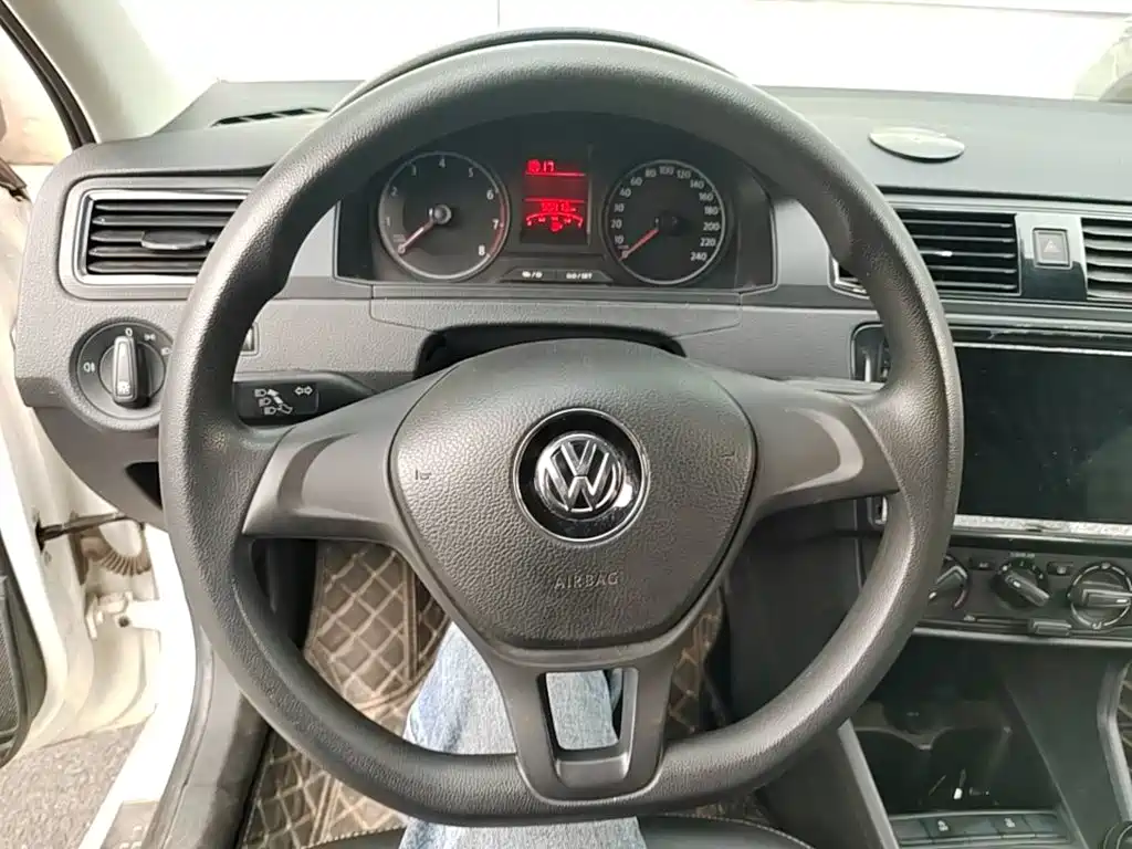 Volkswagen Santana — миниатюра 11