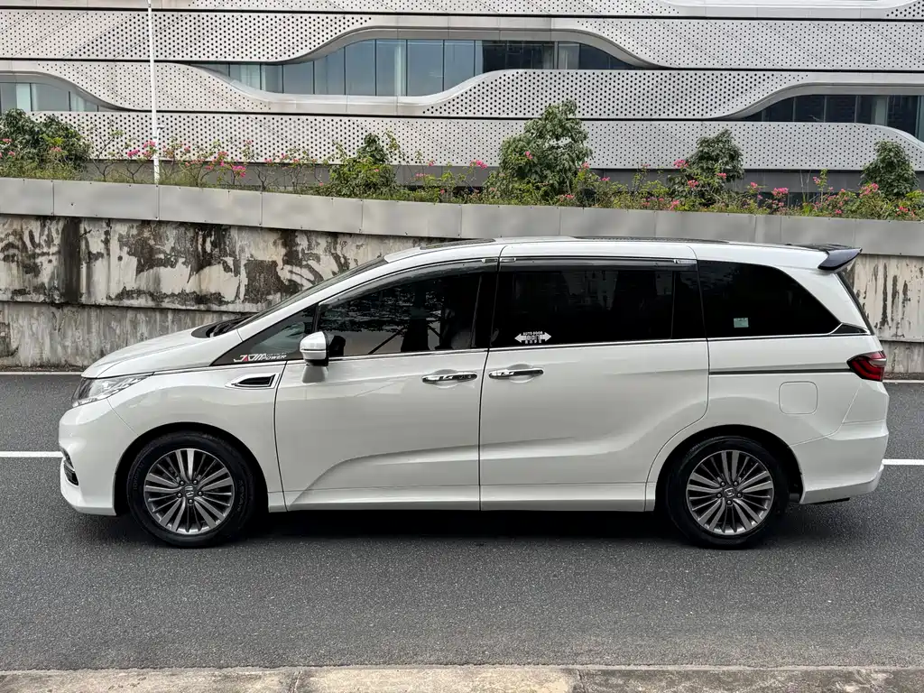 Honda Odyssey — миниатюра 4