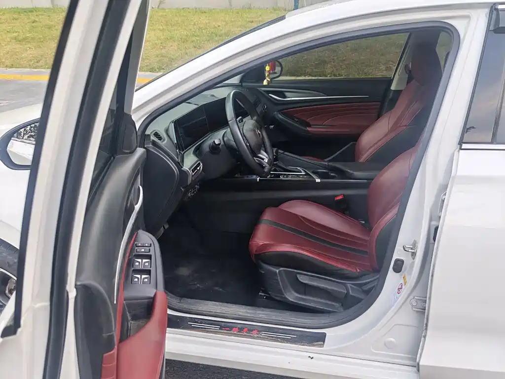 Changan Eado — миниатюра 8