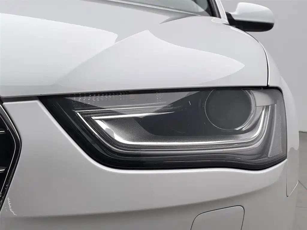 Audi A4L 2016 35 TFSI AT