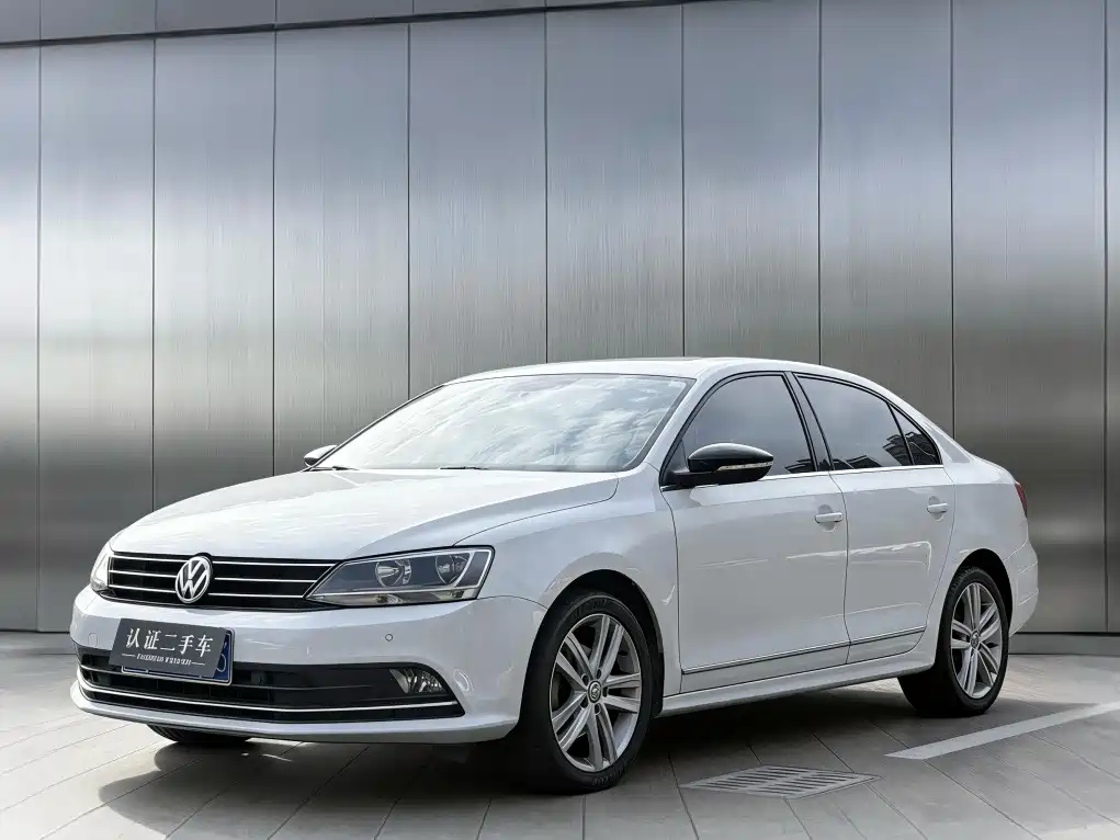Volkswagen Sagitar 2018