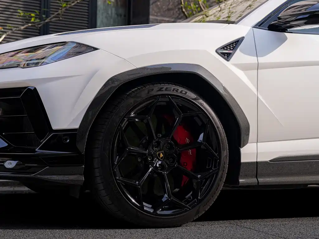 Lamborghini Urus — миниатюра 7