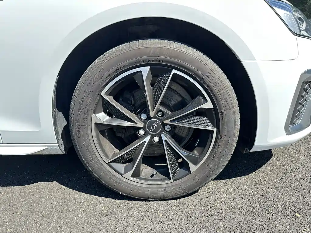 Audi A4L — миниатюра 8