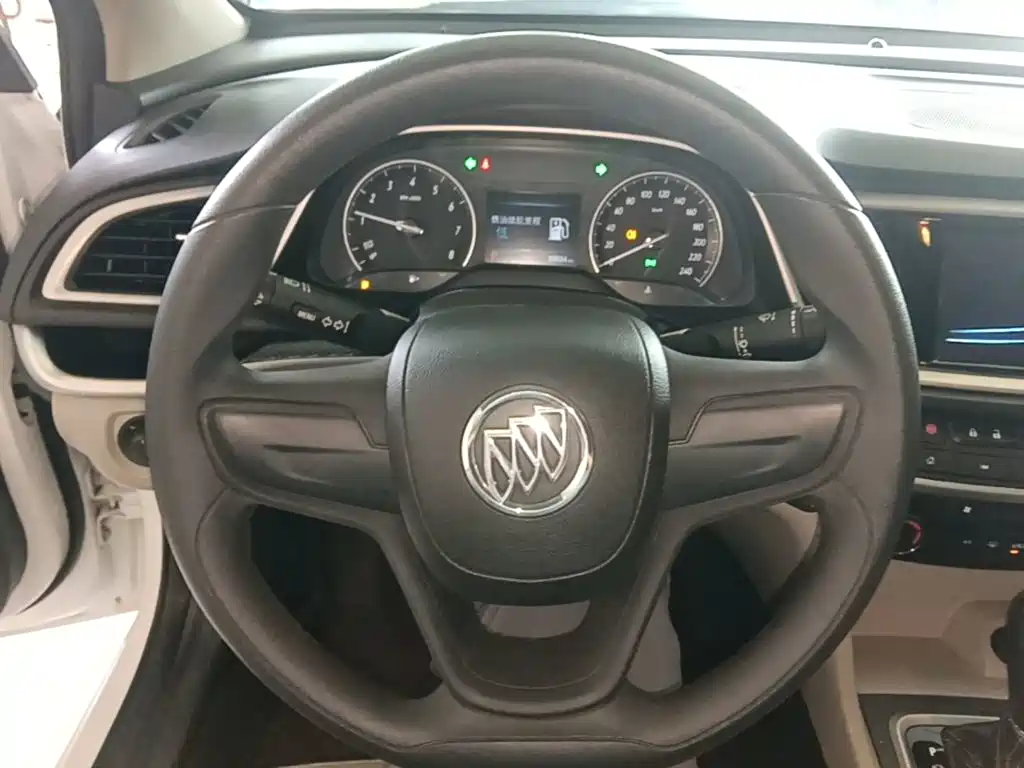 Buick Excelle — миниатюра 11