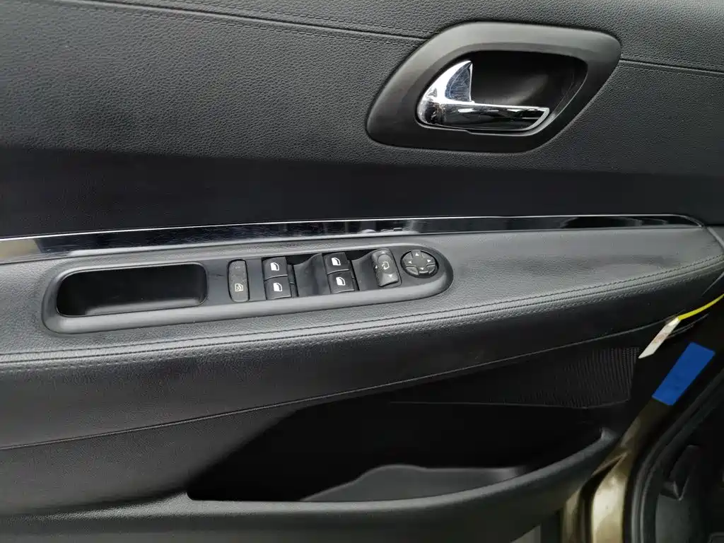 Peugeot 3008 — миниатюра 9