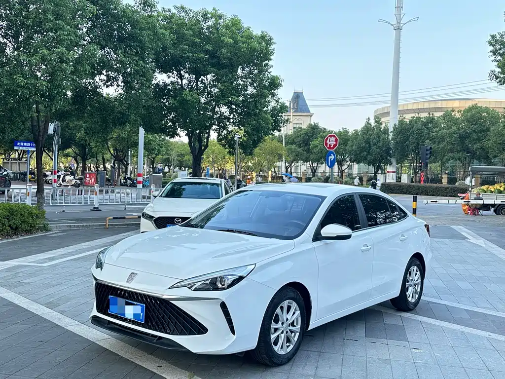 Roewe i5