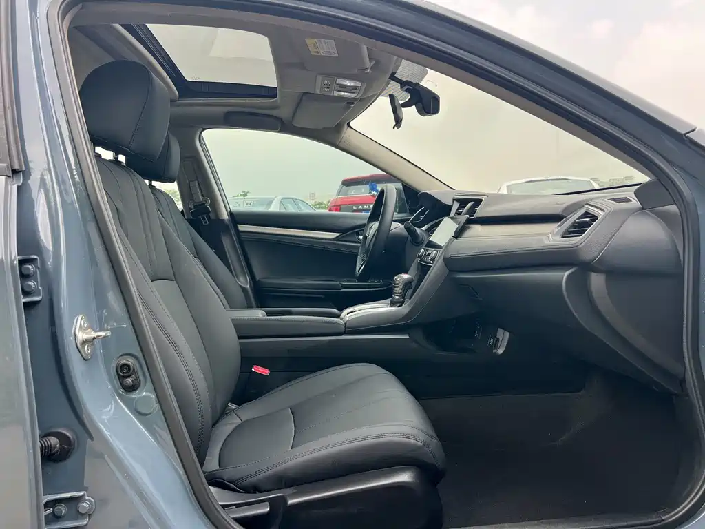 Honda Civic — миниатюра 7