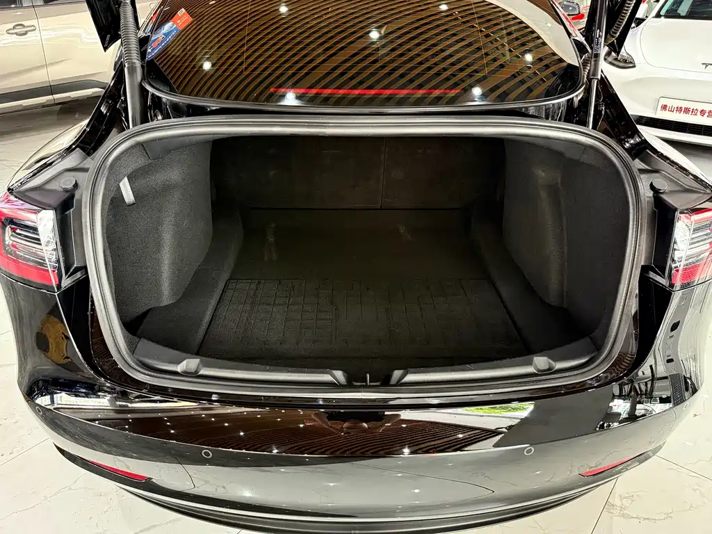 Tesla Model 3 — фотографии объявления, Фото 15