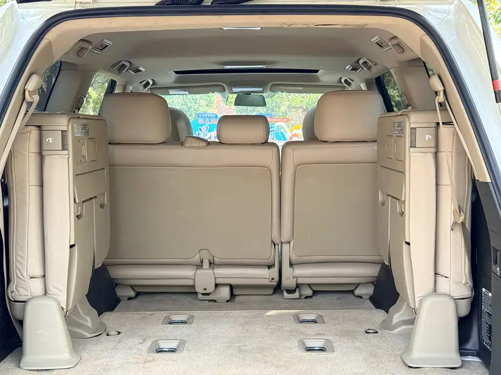Toyota Land Cruiser — миниатюра 10