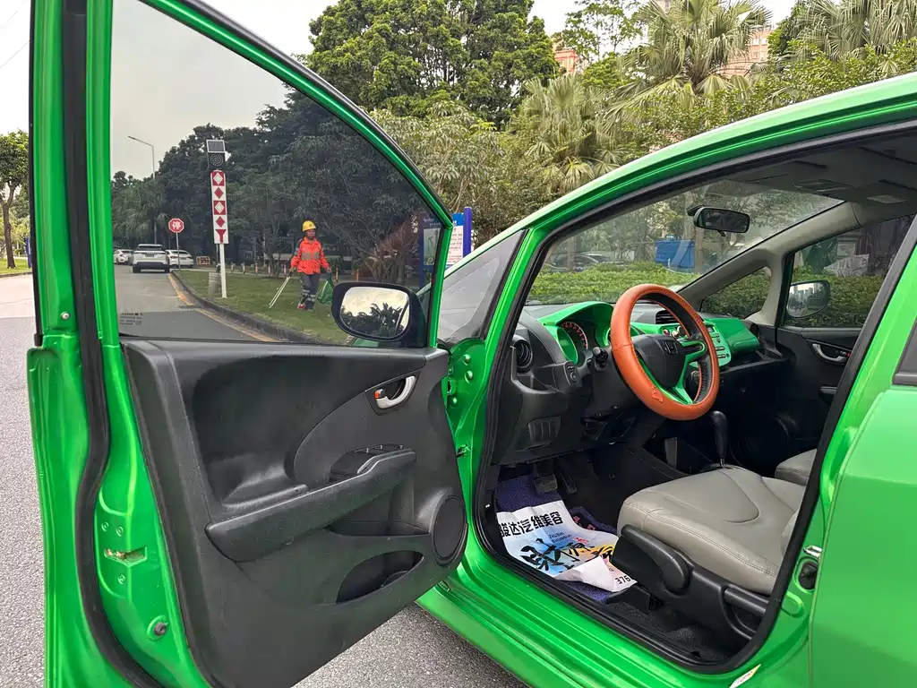 Honda Fit — миниатюра 9