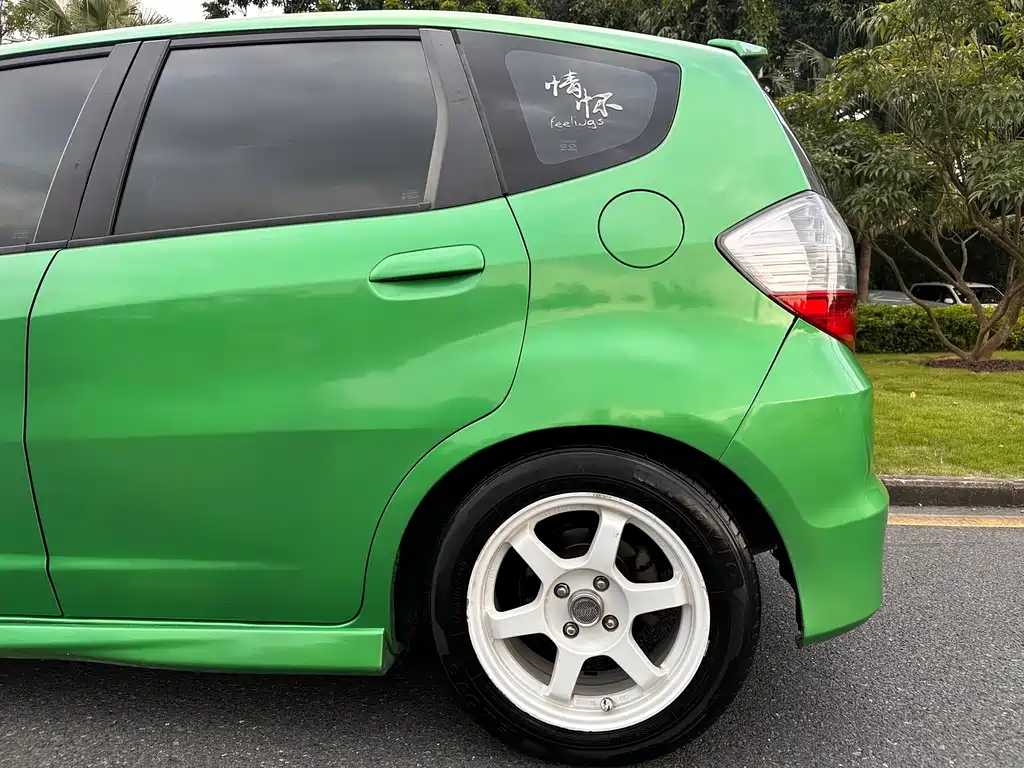 Honda Fit — миниатюра 23