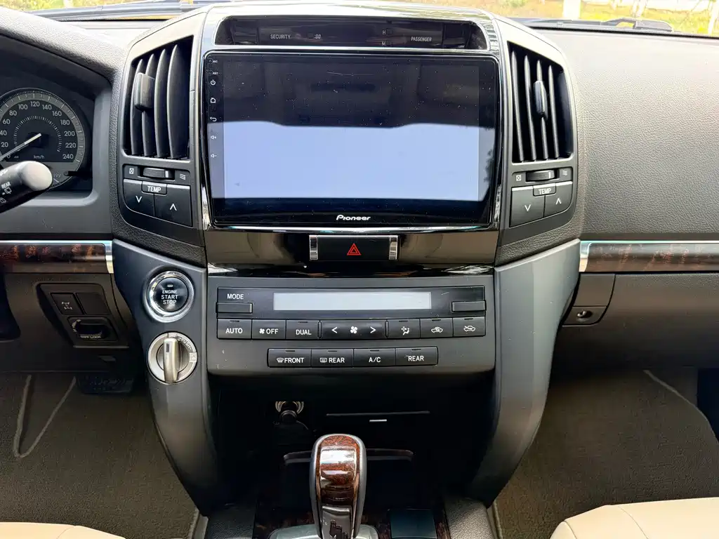 Toyota Land Cruiser — миниатюра 22