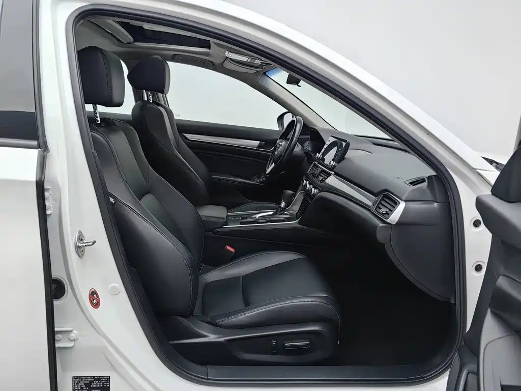 Honda Accord — миниатюра 23