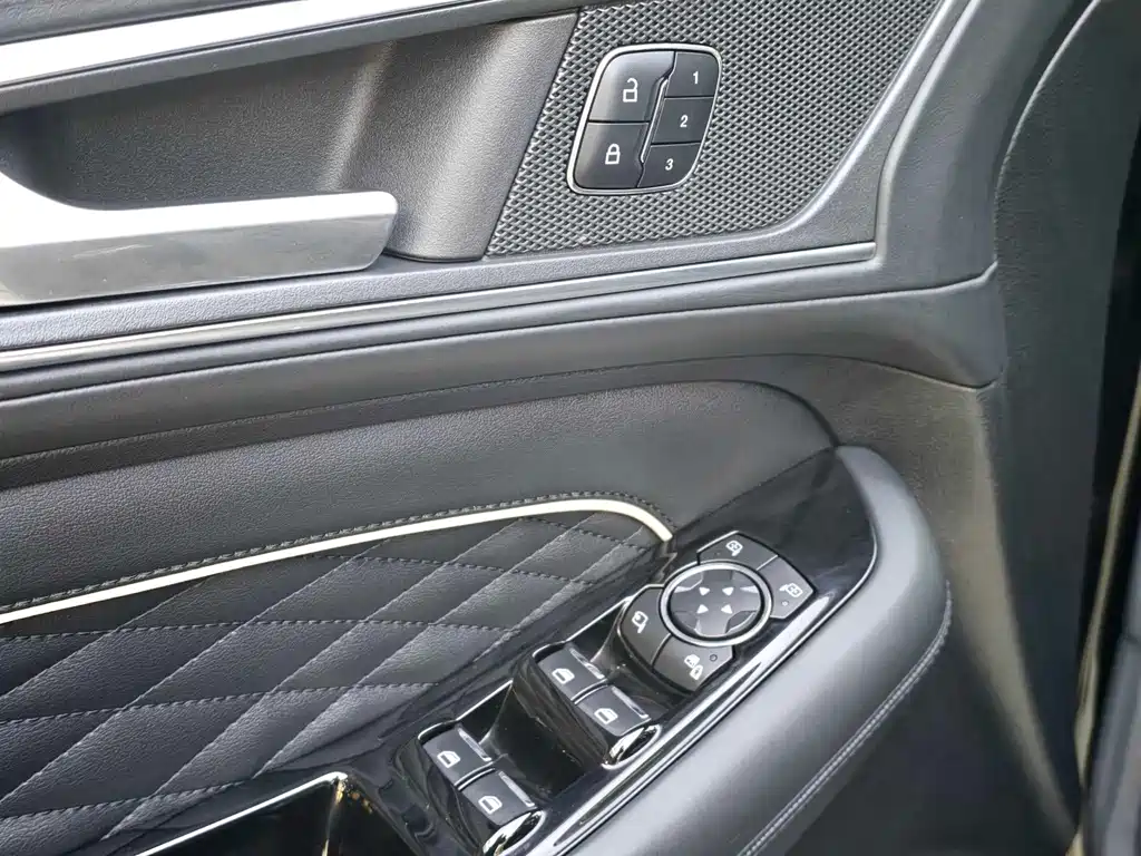 Ford Edge — миниатюра 13