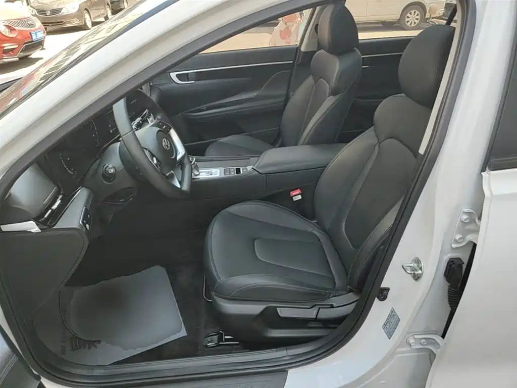 Hyundai MISTRA
