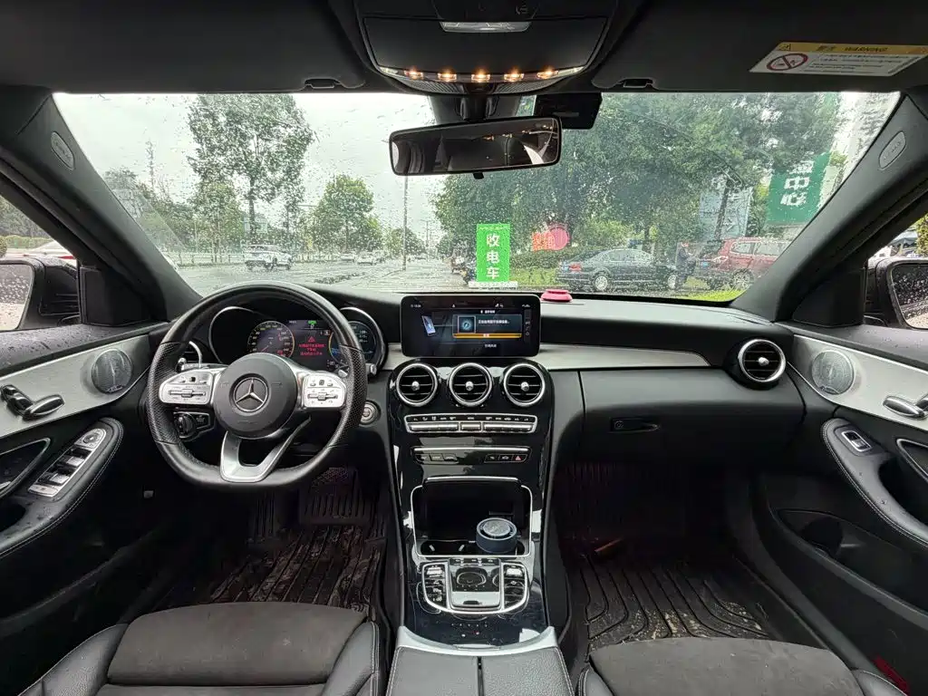 Mercedes-Benz C-Class — миниатюра 13