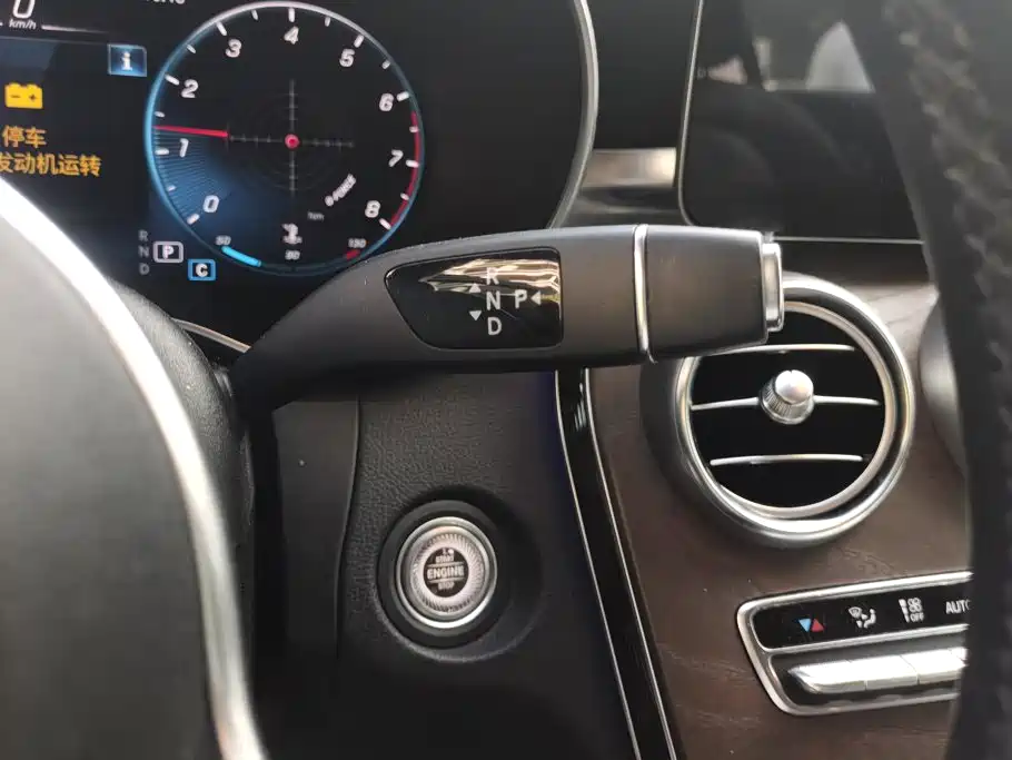 Mercedes-Benz GLC — миниатюра 16