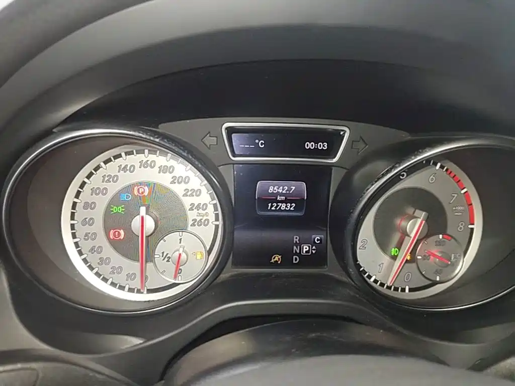 Mercedes-Benz GLA — миниатюра 12