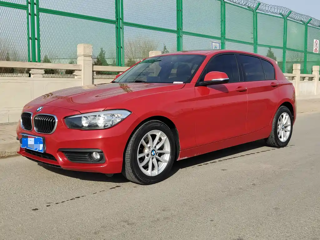 BMW 1 SERIES