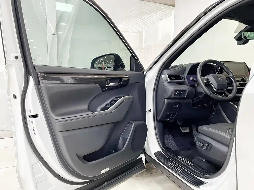 Toyota Crown Kluger — миниатюра 13