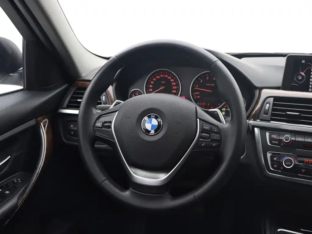 BMW 3 Series — миниатюра 15