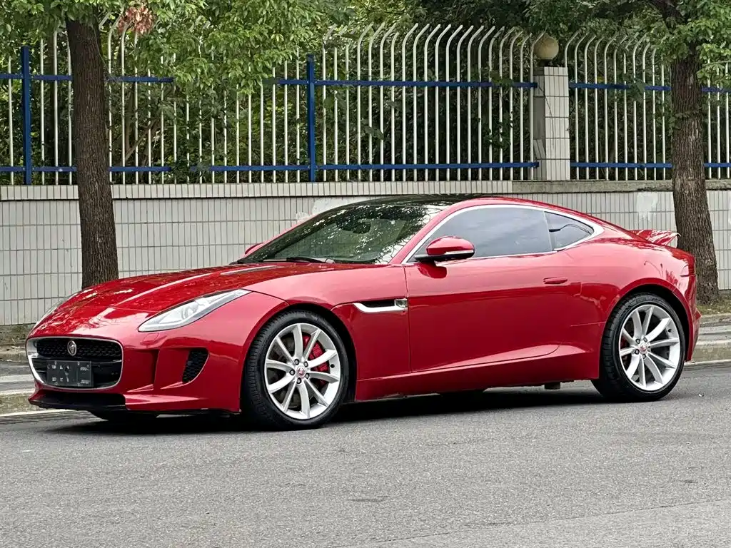Jaguar F-TYPE