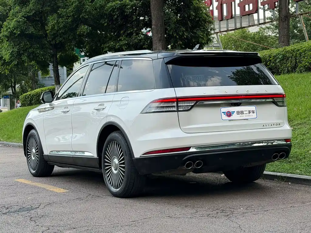 Lincoln Aviator — миниатюра 4