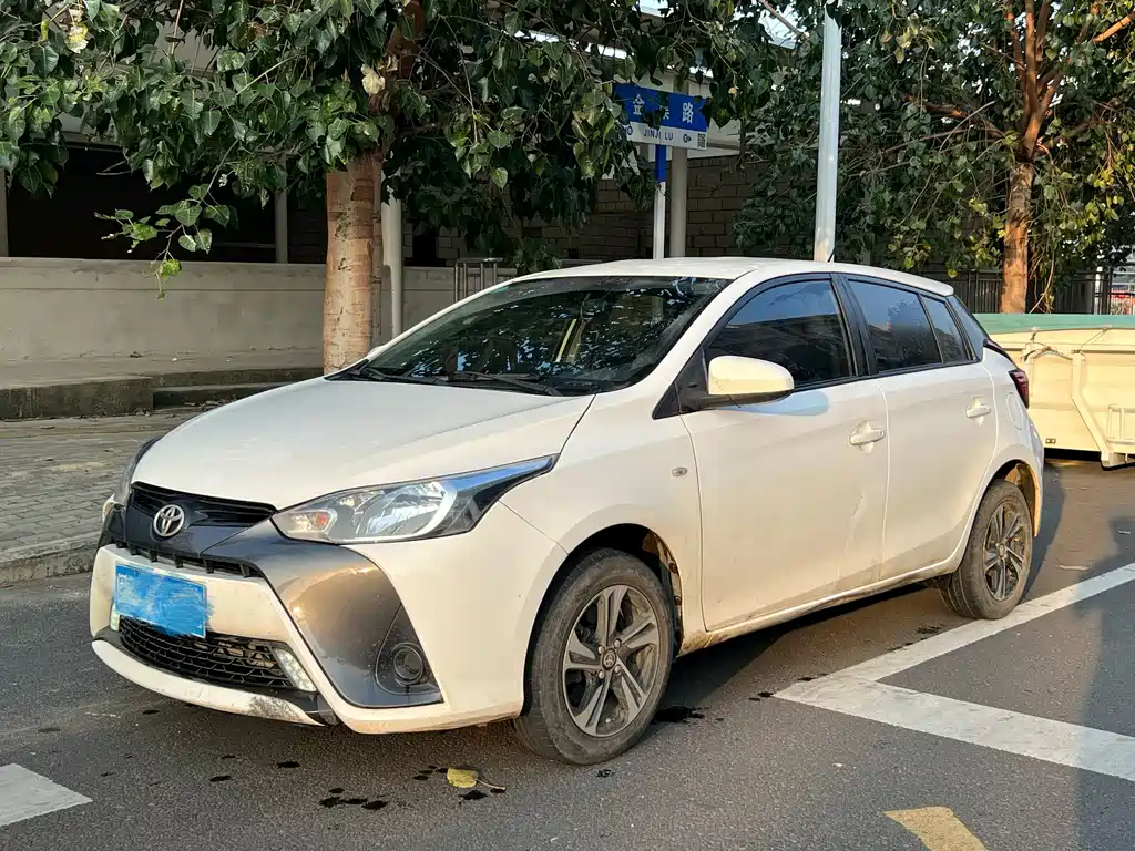Toyota Yaris L 2020