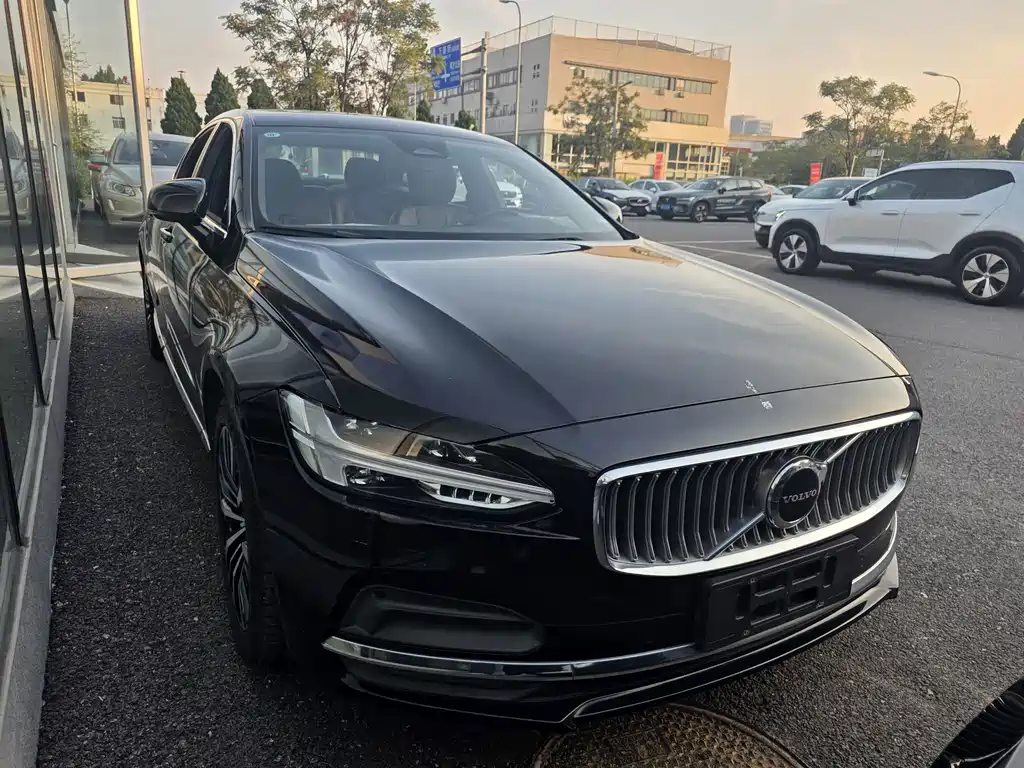 Volvo S90 — миниатюра 7