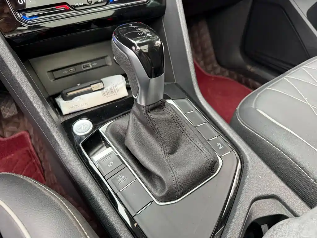 Volkswagen Tiguan L — миниатюра 9