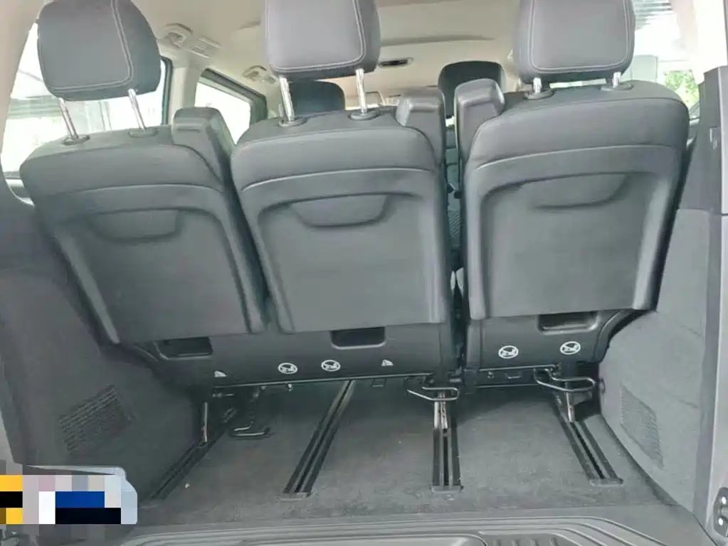 Mercedes-Benz Vito 2024 2.0T 7 мест