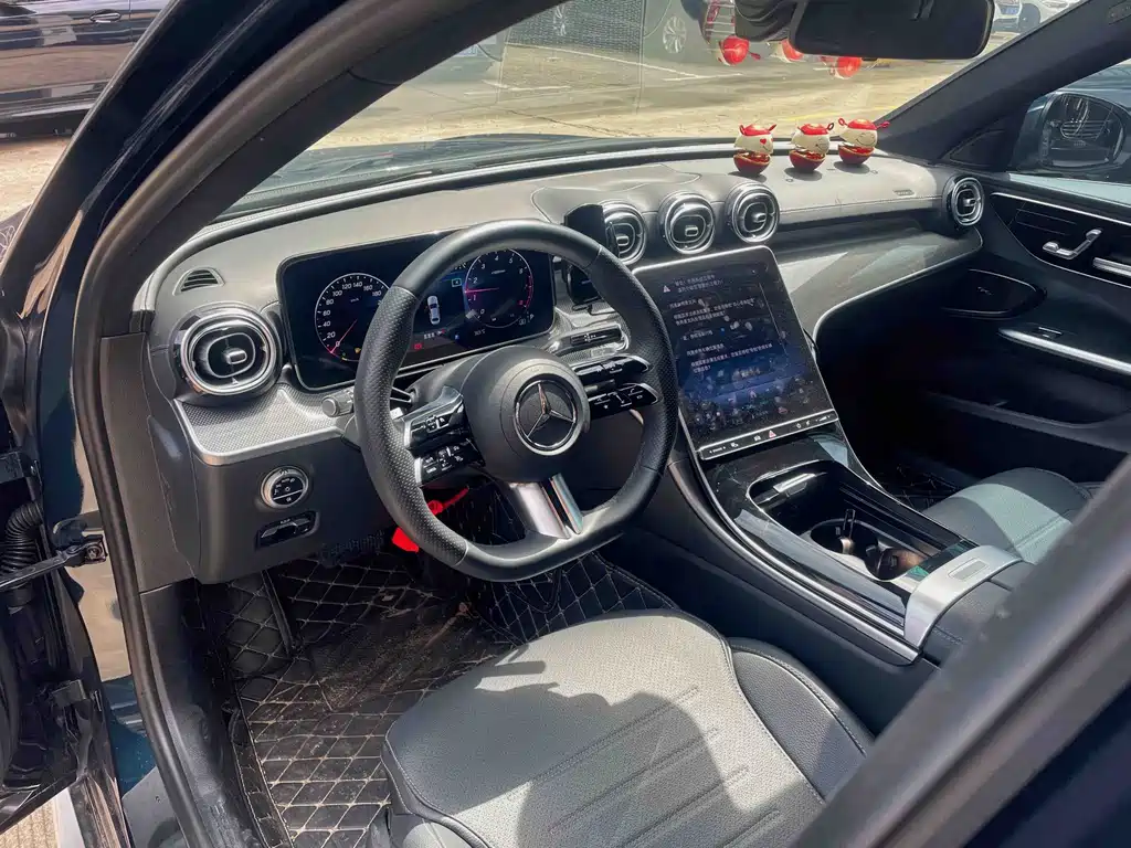 Mercedes-Benz C-Class — миниатюра 4