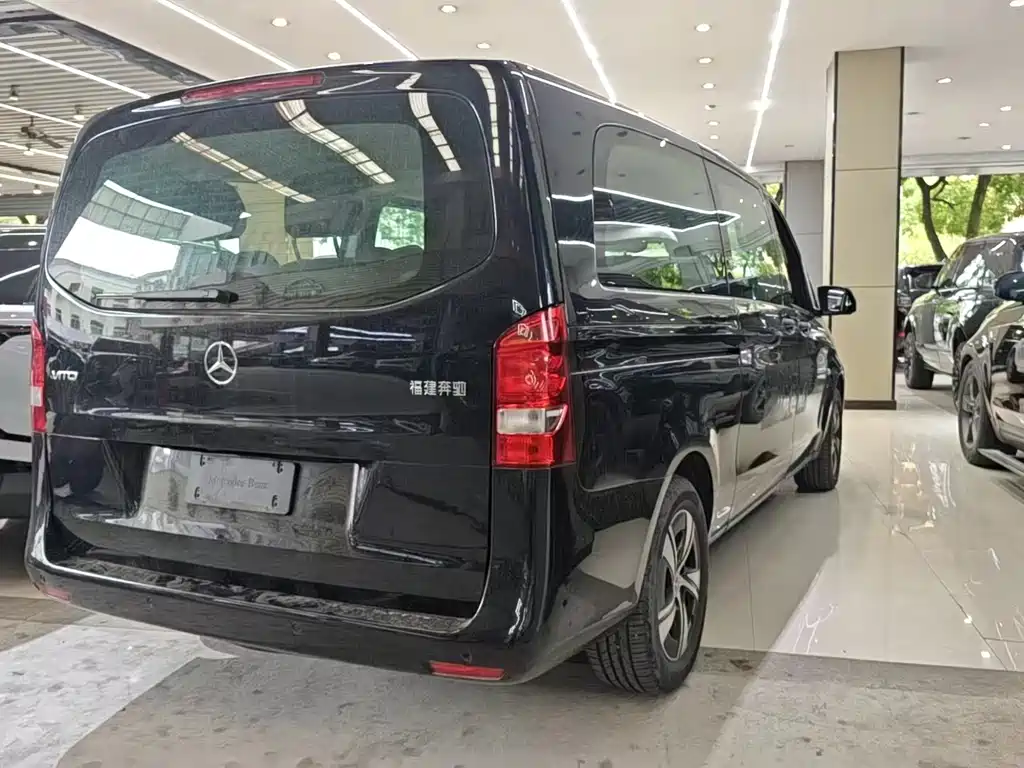 Mercedes-Benz Vito 2024 2.0T 7 мест