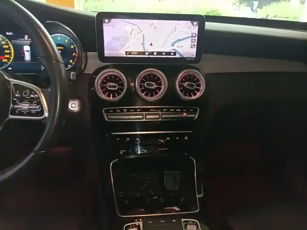 Mercedes-Benz GLC — миниатюра 13