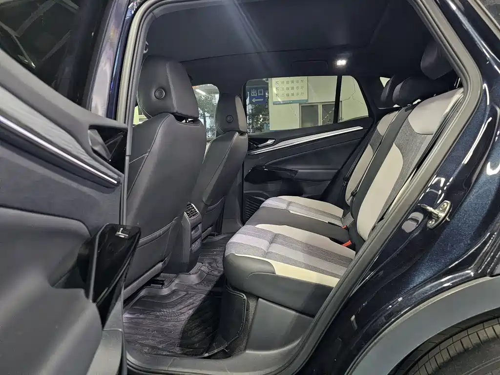 VOLKSWAGEN ID.4 CROZZ