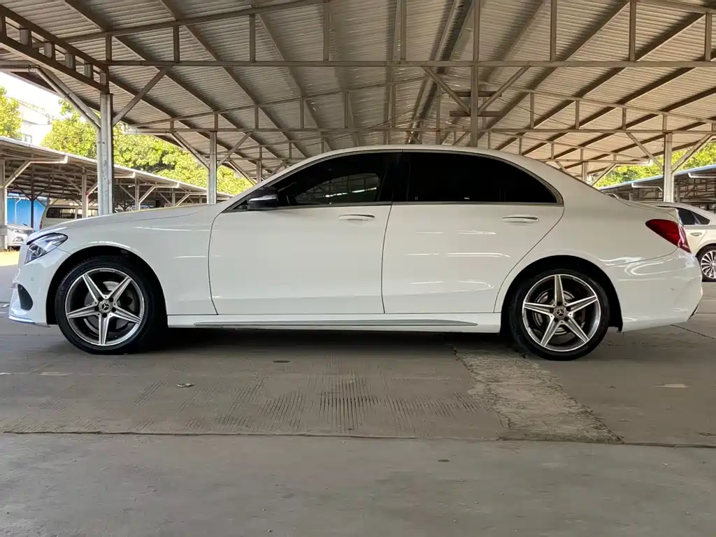 Mercedes-Benz C-Class — миниатюра 3