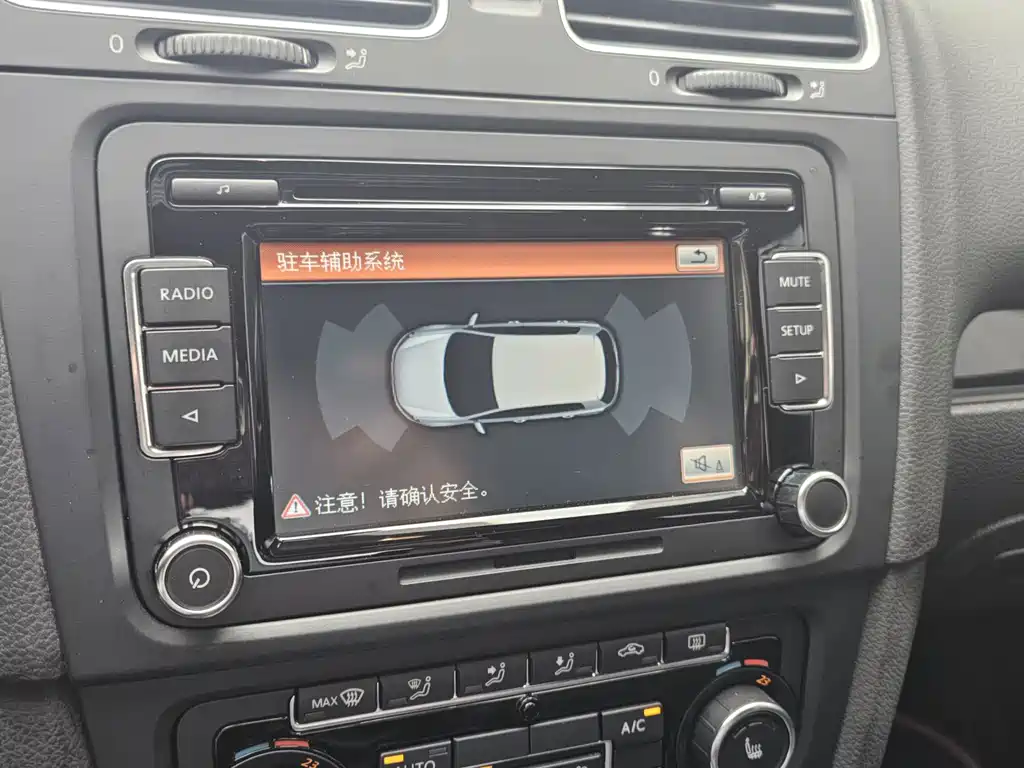 Volkswagen Golf GTI — миниатюра 8