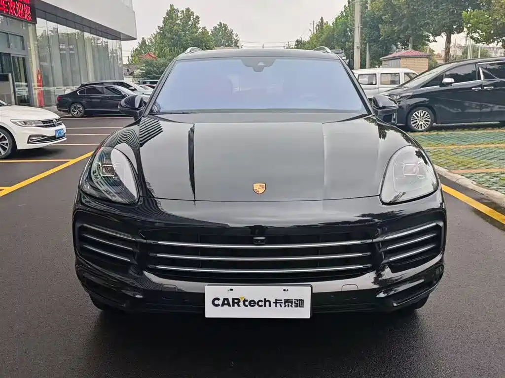 Porsche Cayenne 2021