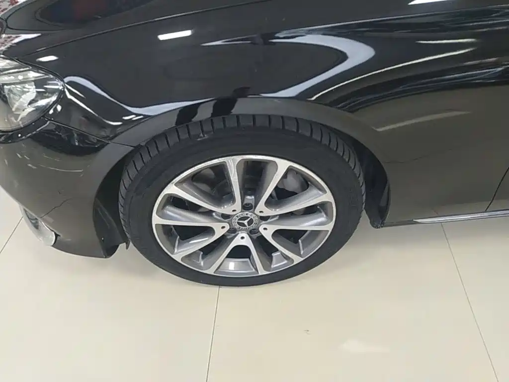 Mercedes-Benz E-Class — миниатюра 23