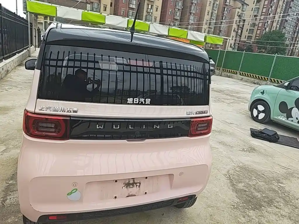 Wuling MINIEV — миниатюра 6